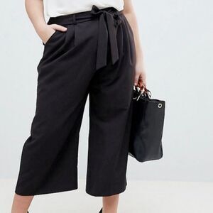 NWT Asos Black Tie-Waist Culotte Wide Capri Pants - Size 00